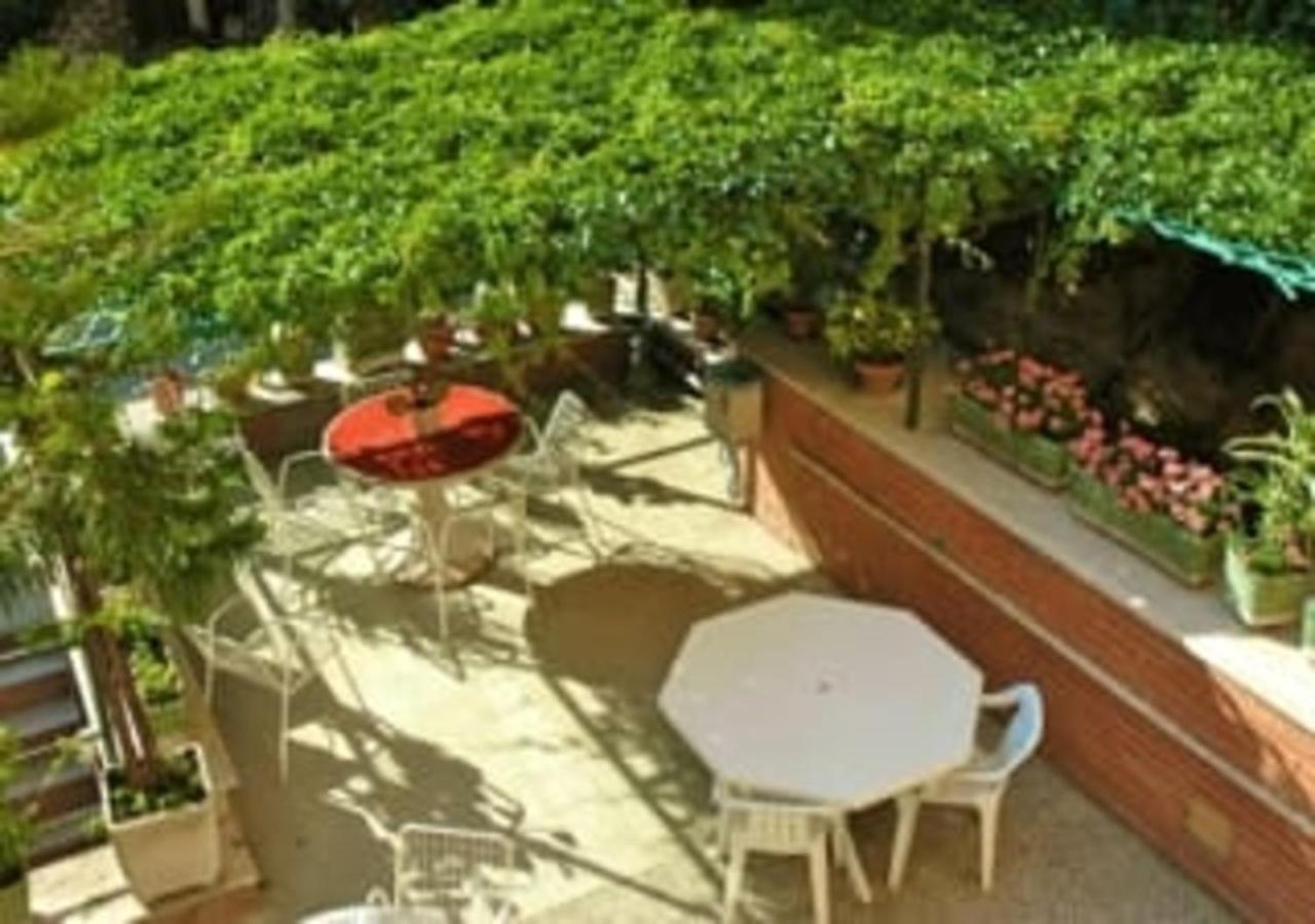 Suore Concezioniste Missionarie - Carmen Salles Roma Bed & Breakfast エクステリア 写真