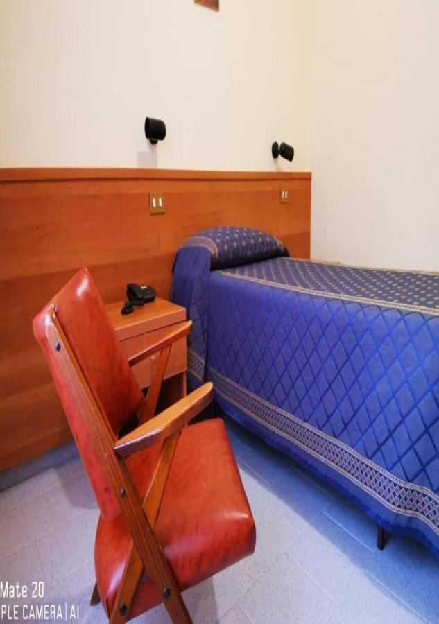 Suore Concezioniste Missionarie - Carmen Salles Roma Bed & Breakfast エクステリア 写真