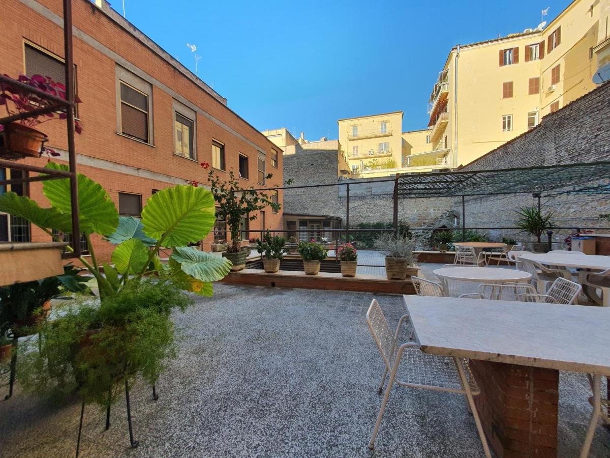 Suore Concezioniste Missionarie - Carmen Salles Roma Bed & Breakfast エクステリア 写真