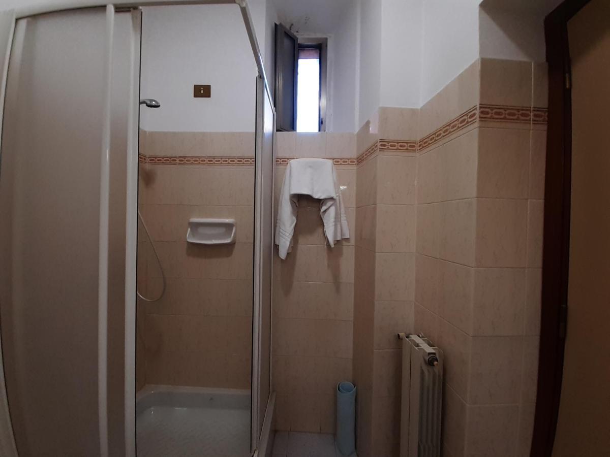 Suore Concezioniste Missionarie - Carmen Salles Roma Bed & Breakfast エクステリア 写真
