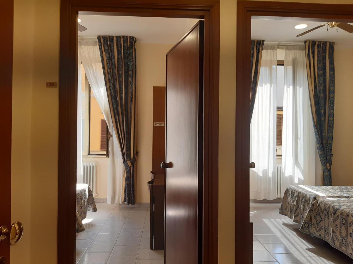 Suore Concezioniste Missionarie - Carmen Salles Roma Bed & Breakfast エクステリア 写真